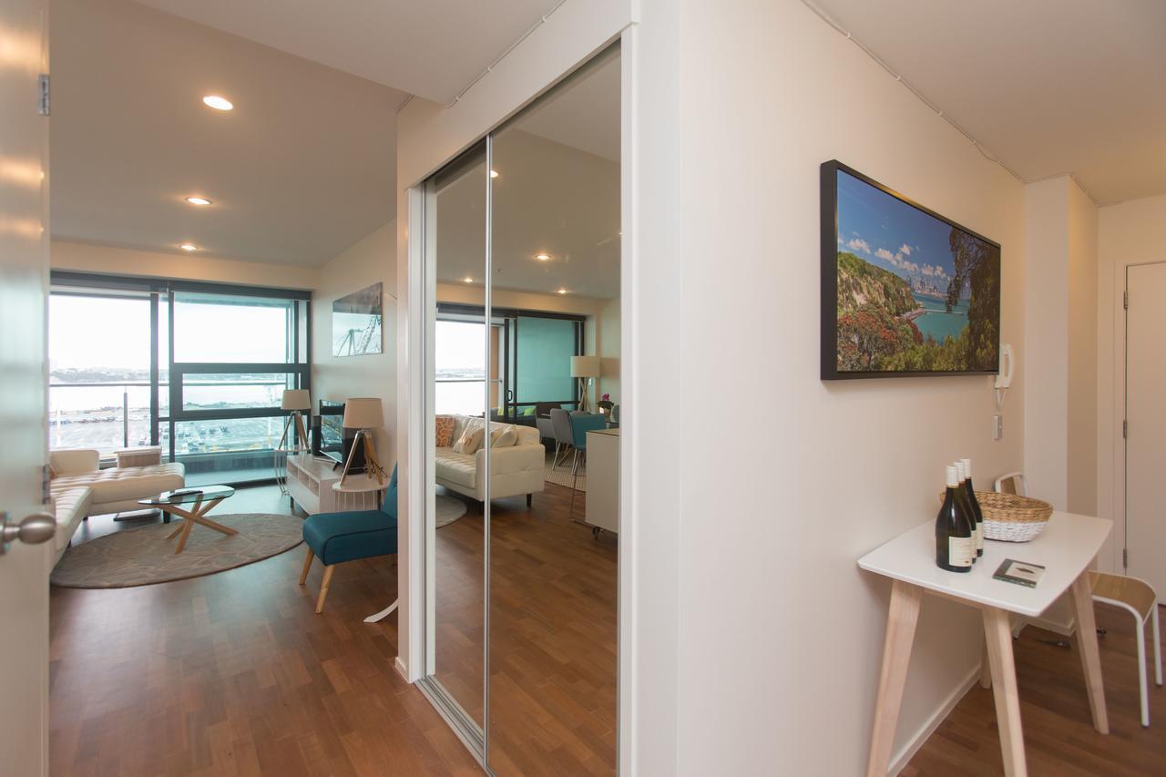 Perfect Location With Harbour Views Lägenhet Auckland Exteriör bild